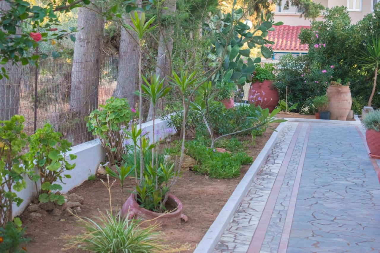 Stefanie Studios Agia Marina المظهر الخارجي الصورة