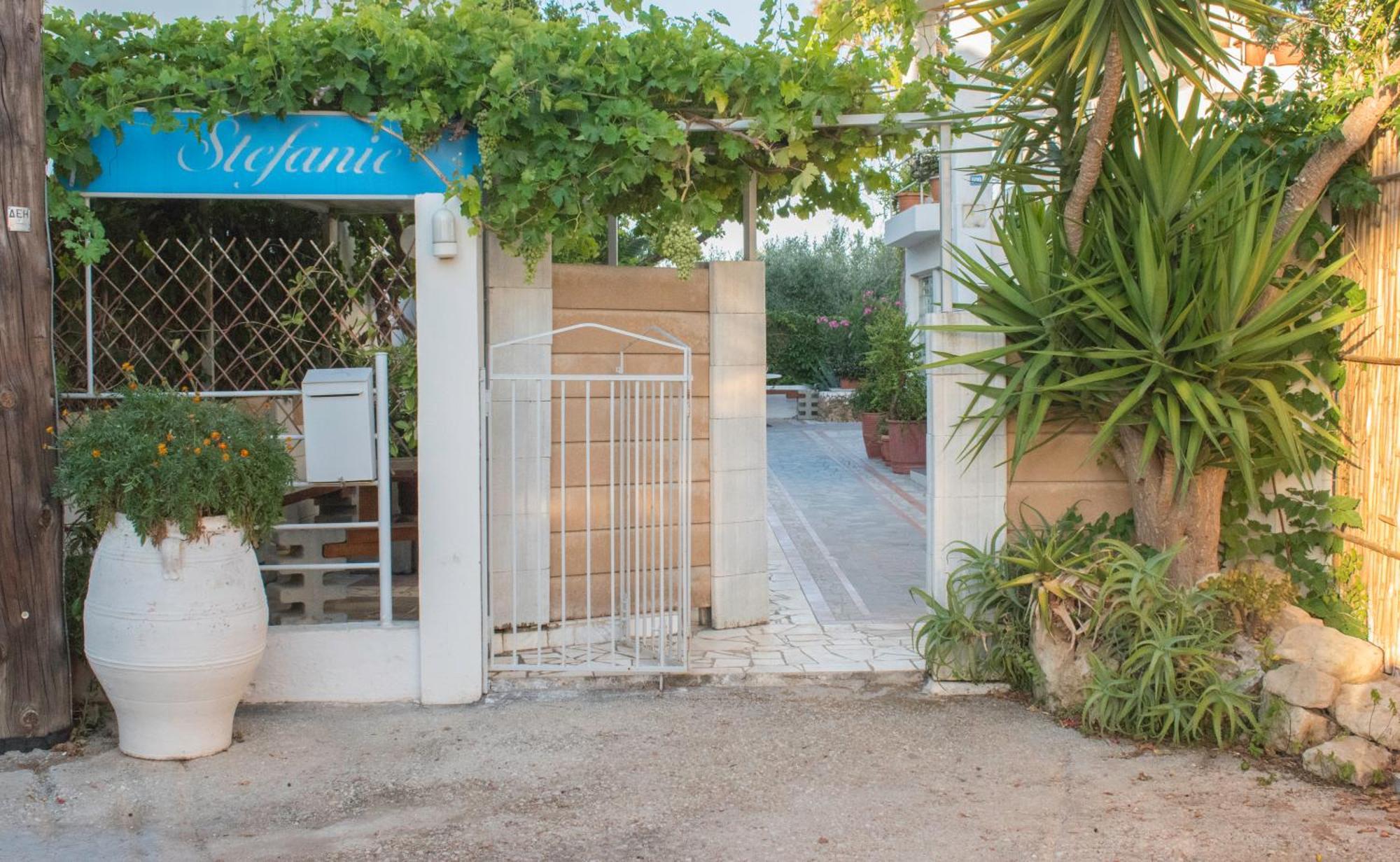 Stefanie Studios Agia Marina المظهر الخارجي الصورة